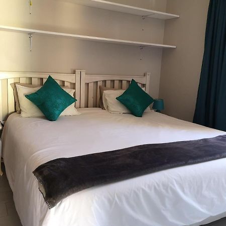 A Vue Guesthouse Somerset West Exterior foto
