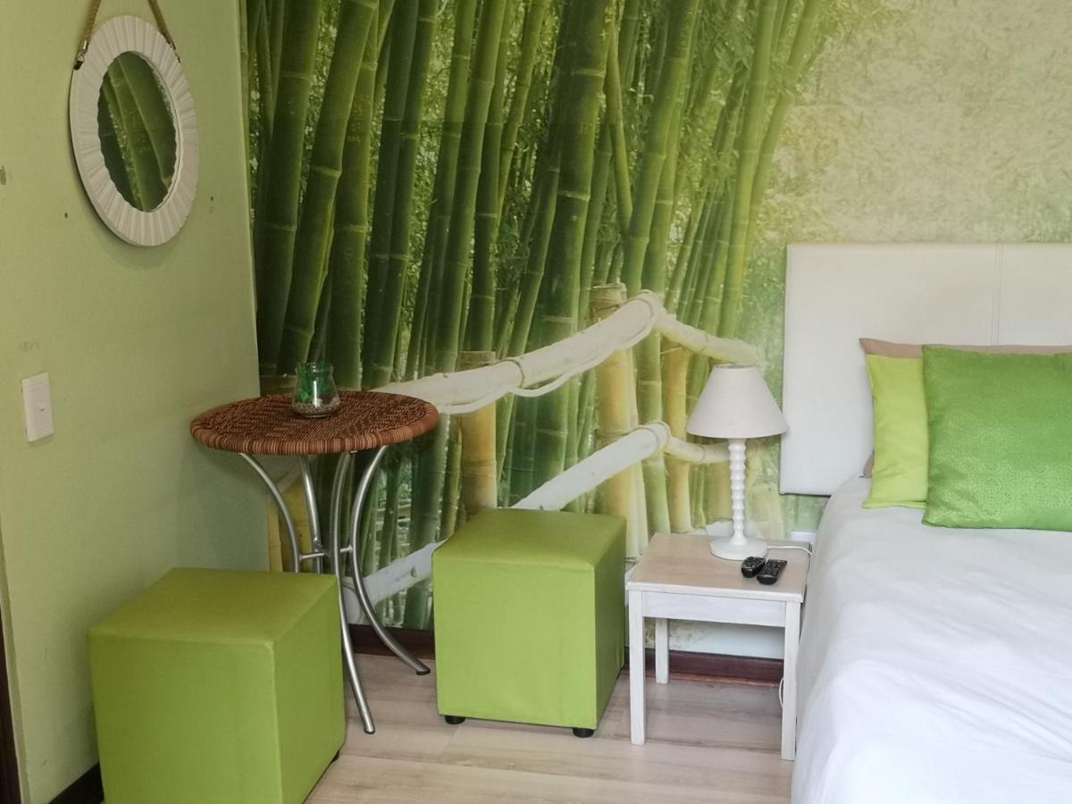 A Vue Guesthouse Somerset West Exterior foto