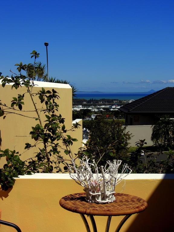 A Vue Guesthouse Somerset West Exterior foto